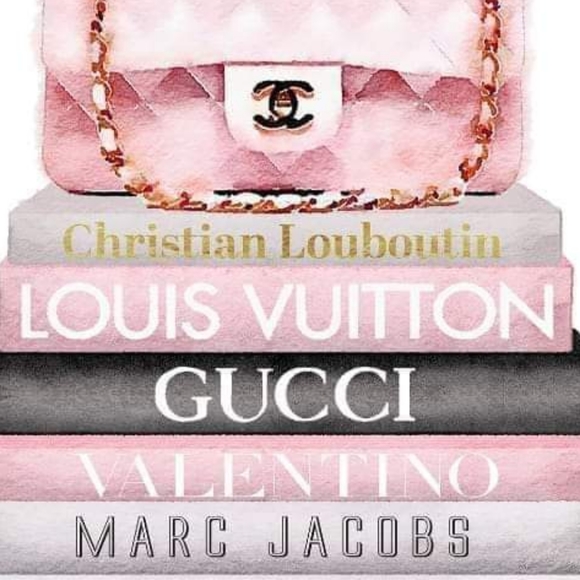 Meet your Posher, Jade - Picture 2 of 16